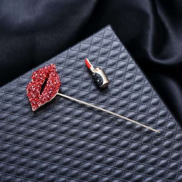 broche lips and lipstick - Imagen 5