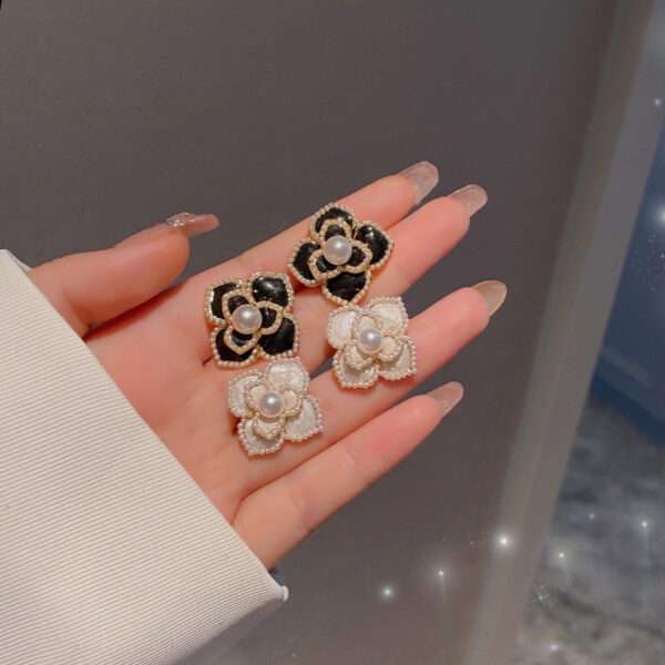 aretes flores ch negras - Imagen 3