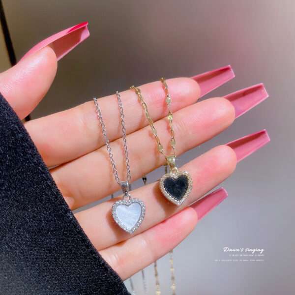 cadena corazon negro + blanco nacarado - Imagen 4