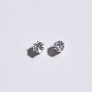 aretes de iman zircon blanco