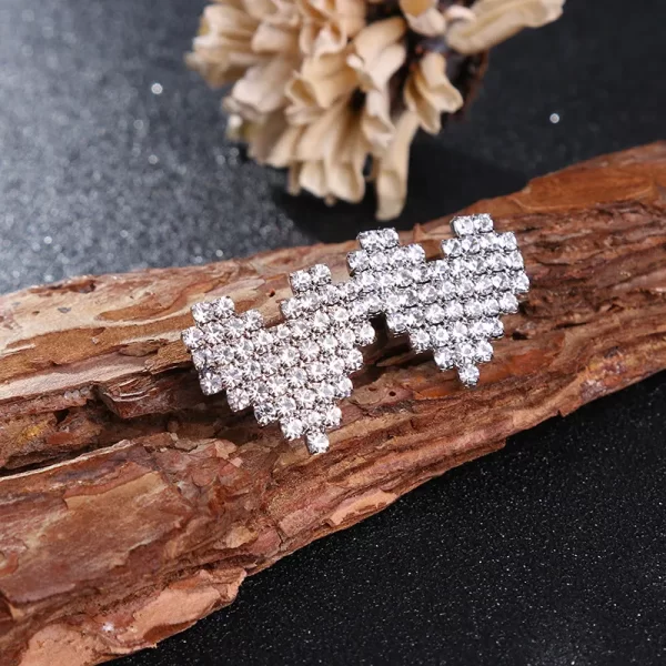 aretes corazones pixel white