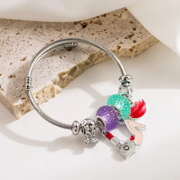 pulsera lips and lipstick heels