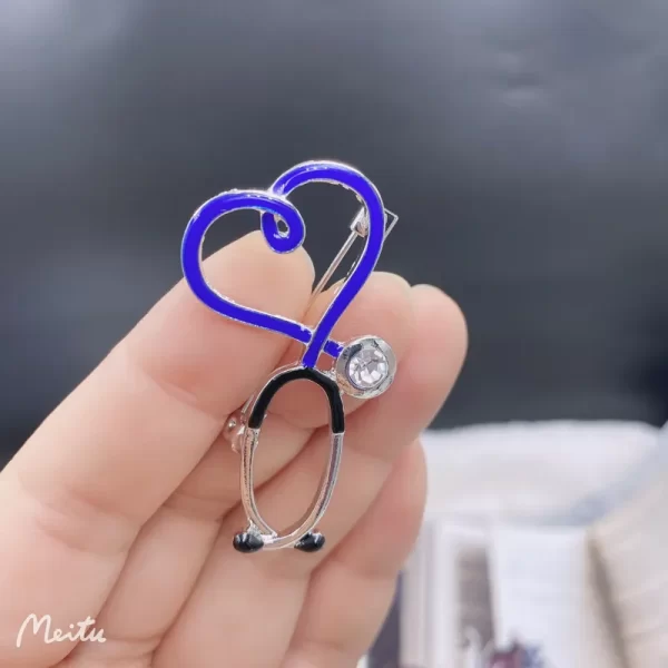 broche estetoscopio blue heart