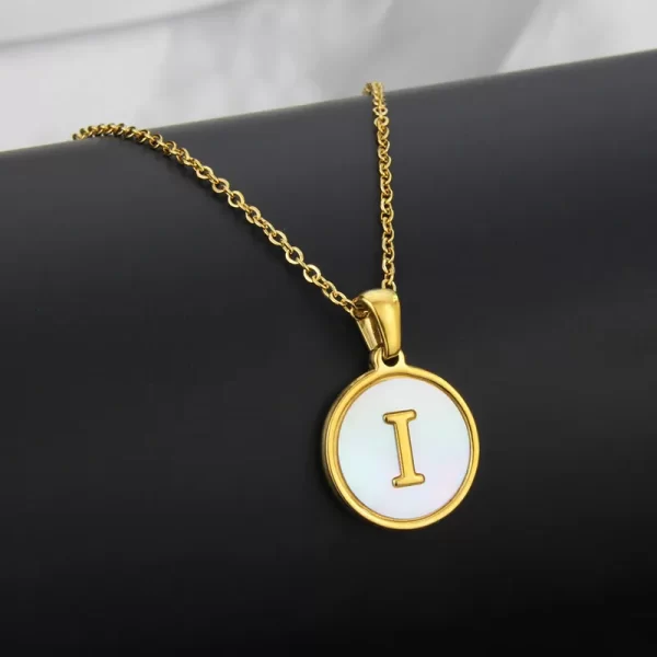 cadena letras round shell I