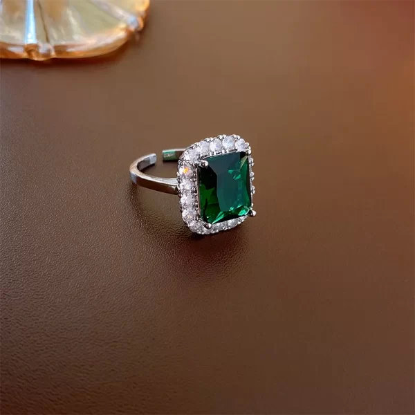 anillo Esmeralda cuadrada emerald square