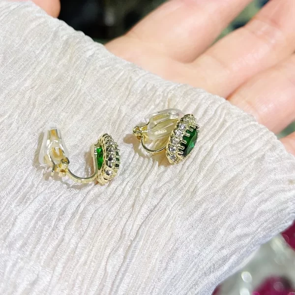 aretes broche de clip zircon ovalo verde