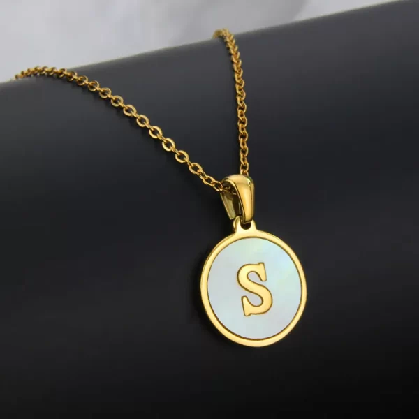 cadena round shell Letra S