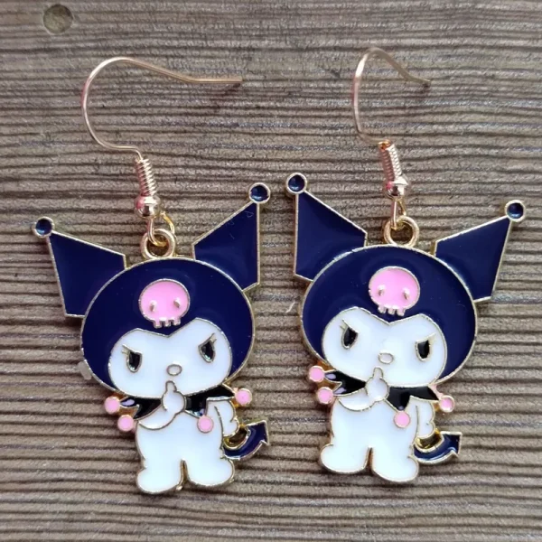 aretes Kuromi front