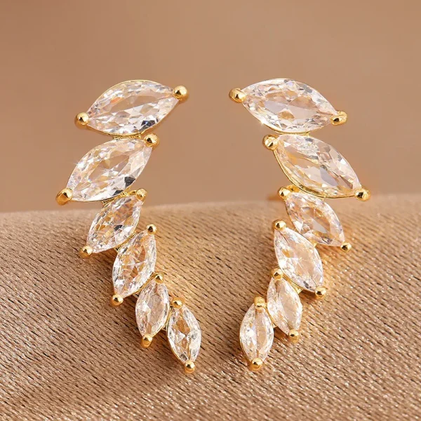 aretes hojas romanas zircon golden
