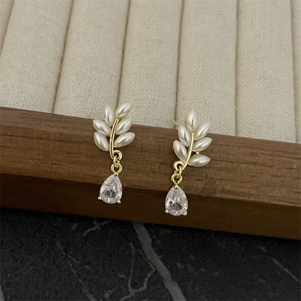aretes hojitas trigo perla zircon - Imagen 2