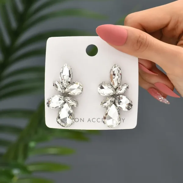 aretes hojas rhinestones medium blancas