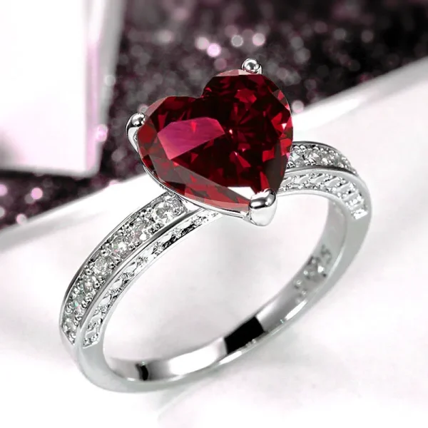 anillo corazon rojo zircones
